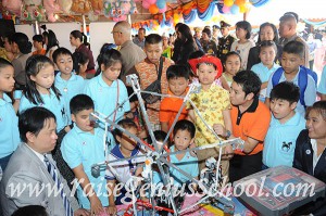 Raise lego Teepangkorn_Frame_Face_and_Web_600