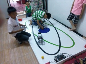 คอร์สปิดเทอม play robot