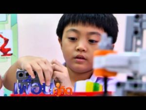 Video เพื่อนคู่คิด แบงค์กรุงเทพ Raise Genius School สอนประดิษฐ์หุ่นยนต์