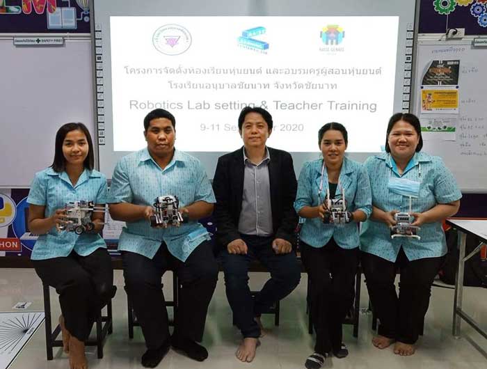 อบรมครูหุ่นยนต์ STEAM Robotic สำหรับวิชาหุ่นยนต์ และ ชุมนุมหุ่นยนต์ ระดับโรงเรียนประถม มัธยม - Raise Genius School สอนสร้างหุ่นยนต์&GameMaker สำหรับเด็ก 7 ขวบถึง ม.6 คอร์สอบรมเชิงปฏิบัติการ ครูหุ่นยนต์ LEGO Robot ระดับขั้นพื้นฐาน